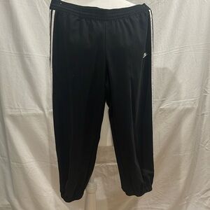 Nike cropped pants. Size Medium.
